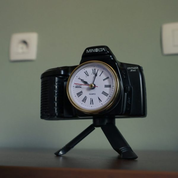 Minolta sat sa rimskim brojevima